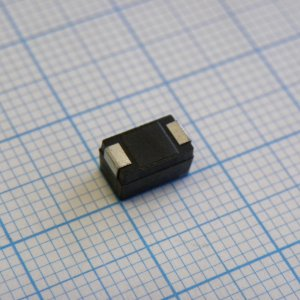 Изображение Конденсатор танталовый SMD E 220uF 10V 10% / 293D227X9010E2TE3